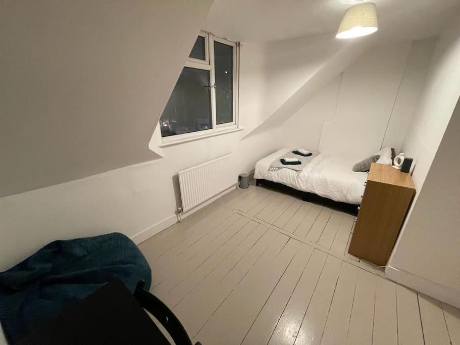 Comfy 2 Bedroom On Tower Bridge London Exterior photo