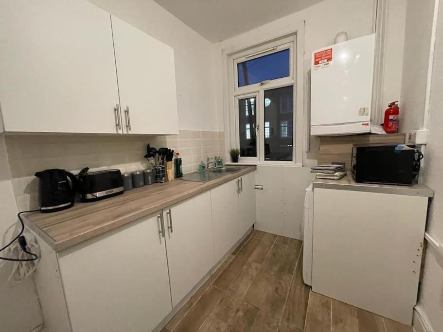 Comfy 2 Bedroom On Tower Bridge London Exterior photo